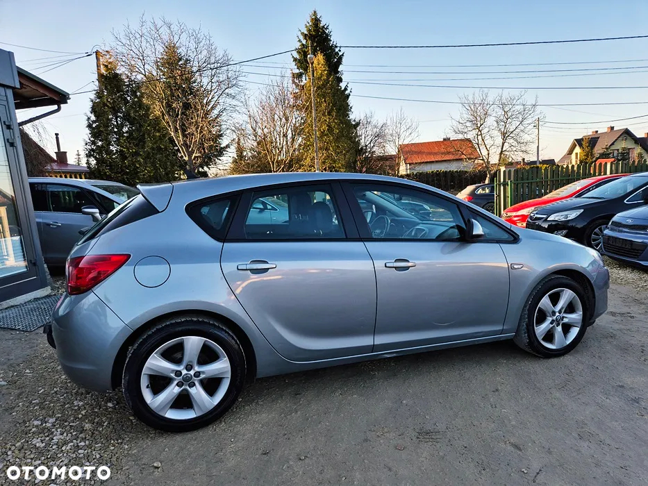 Opel Astra 1.4 Turbo Exklusiv - 13