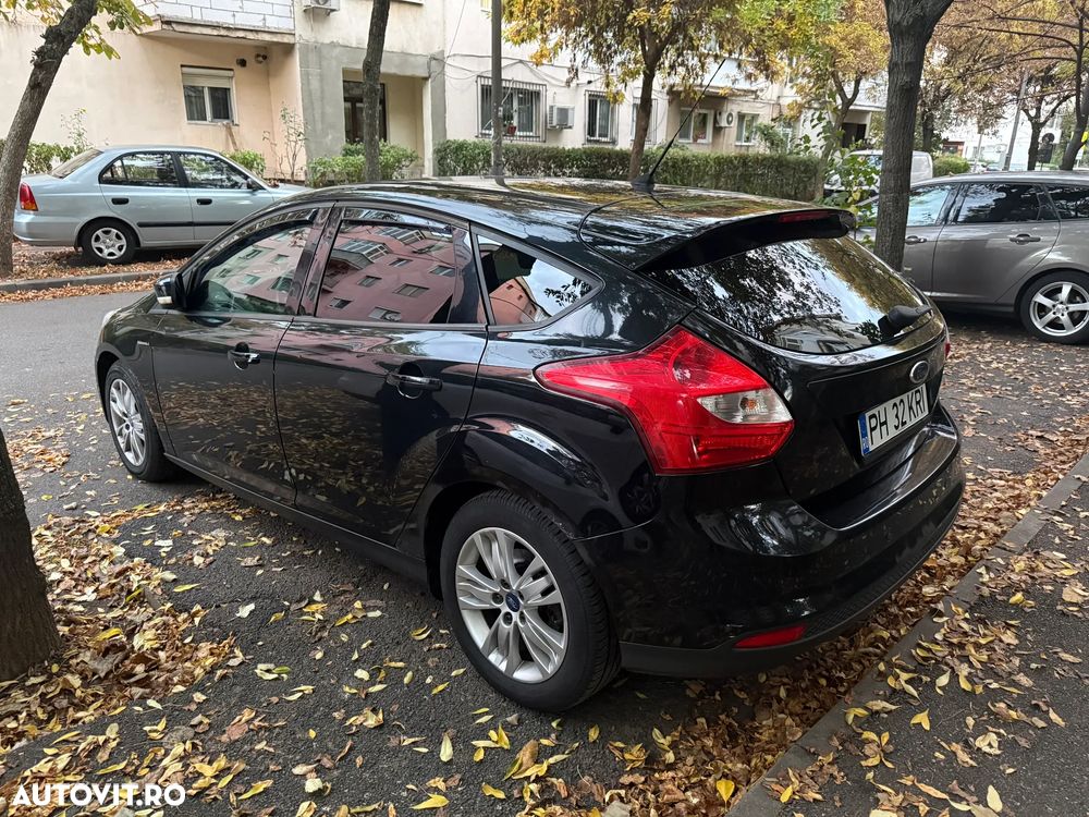 Ford Focus 2011 photo 2