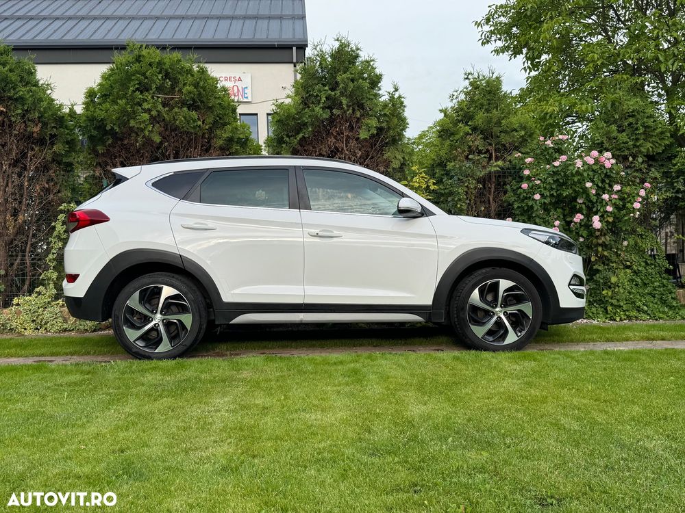 Hyundai Tucson - 2