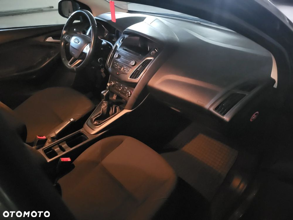 Ford Focus 1.0 EcoBoost 99g Trend Sport - 14