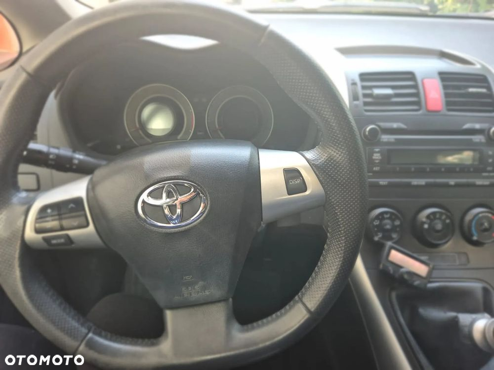 Toyota Auris 1.4 D-4D Luna EU5 - 16