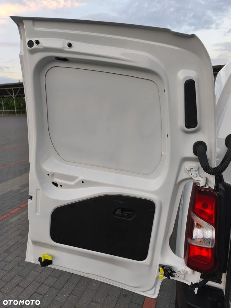 Toyota Proace City - 29