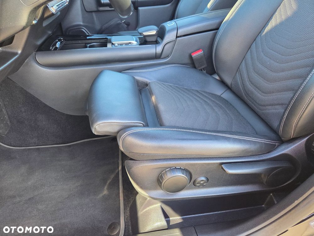 Mercedes-Benz GLB 200 d 4-Matic Progressive 8G-DCT - 17