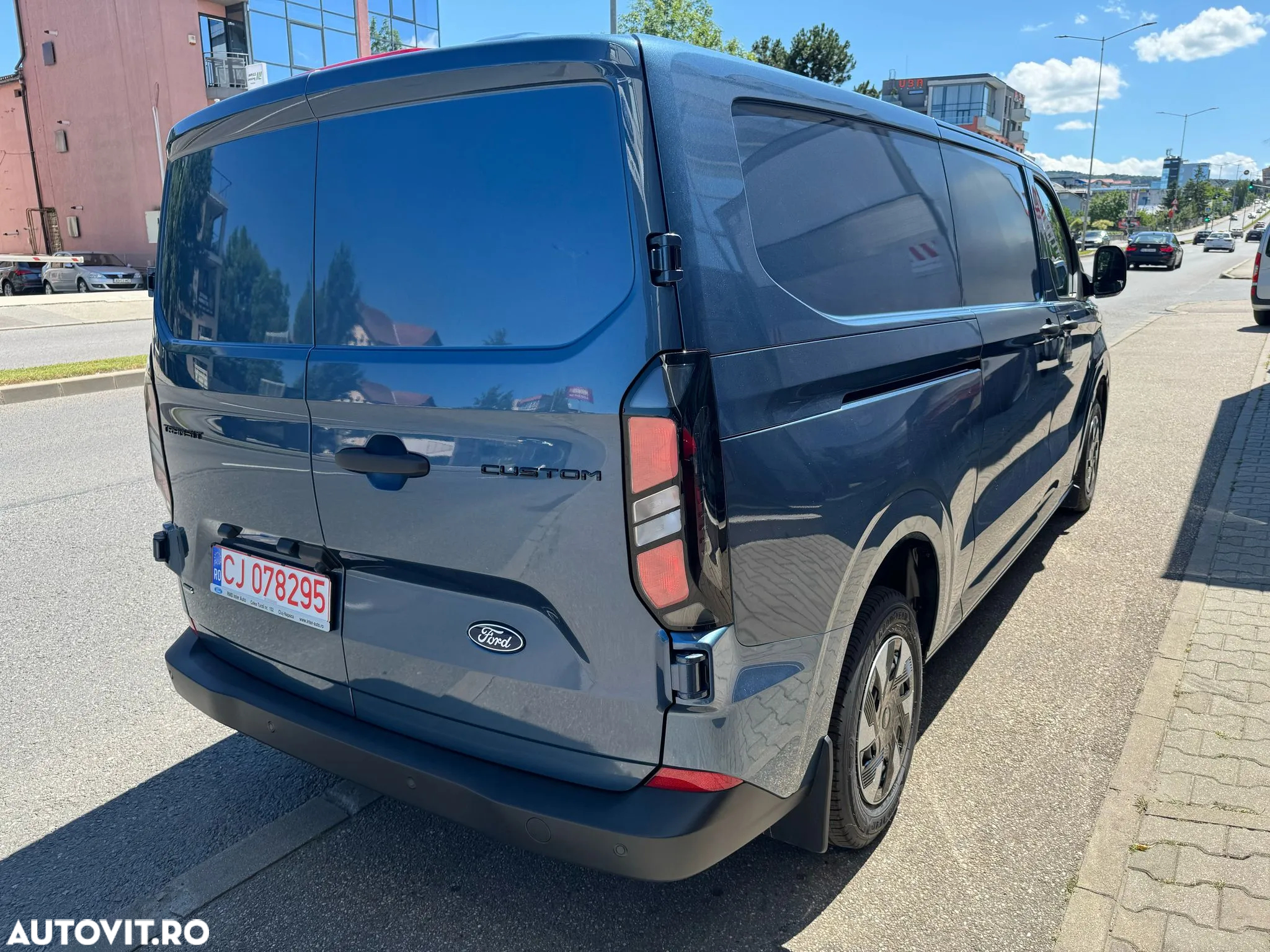Ford Transit Custom Van 320L - 10