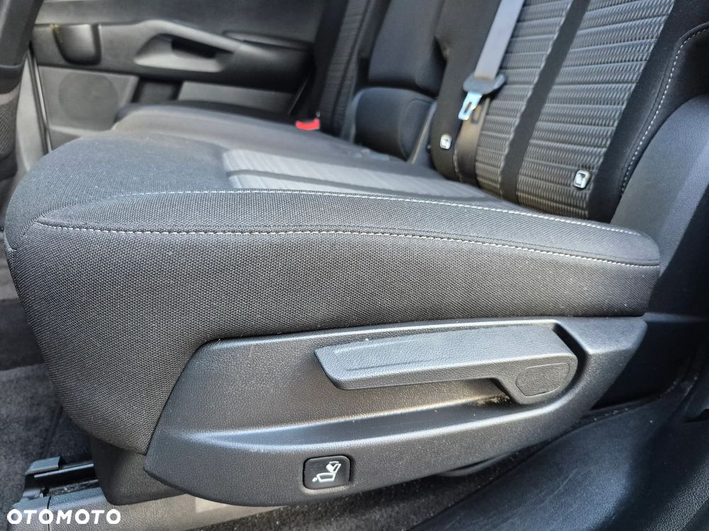 Kia Sorento 1.6 T-GDI HEV L 7os - 25