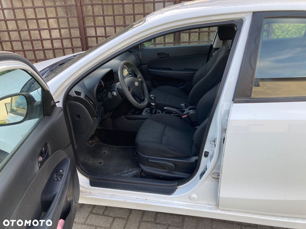 Hyundai i30 1.4 Classic - 8