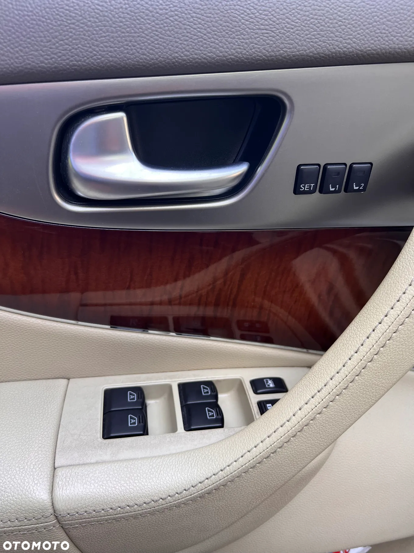 Infiniti Q70 3.7 S Premium - 8