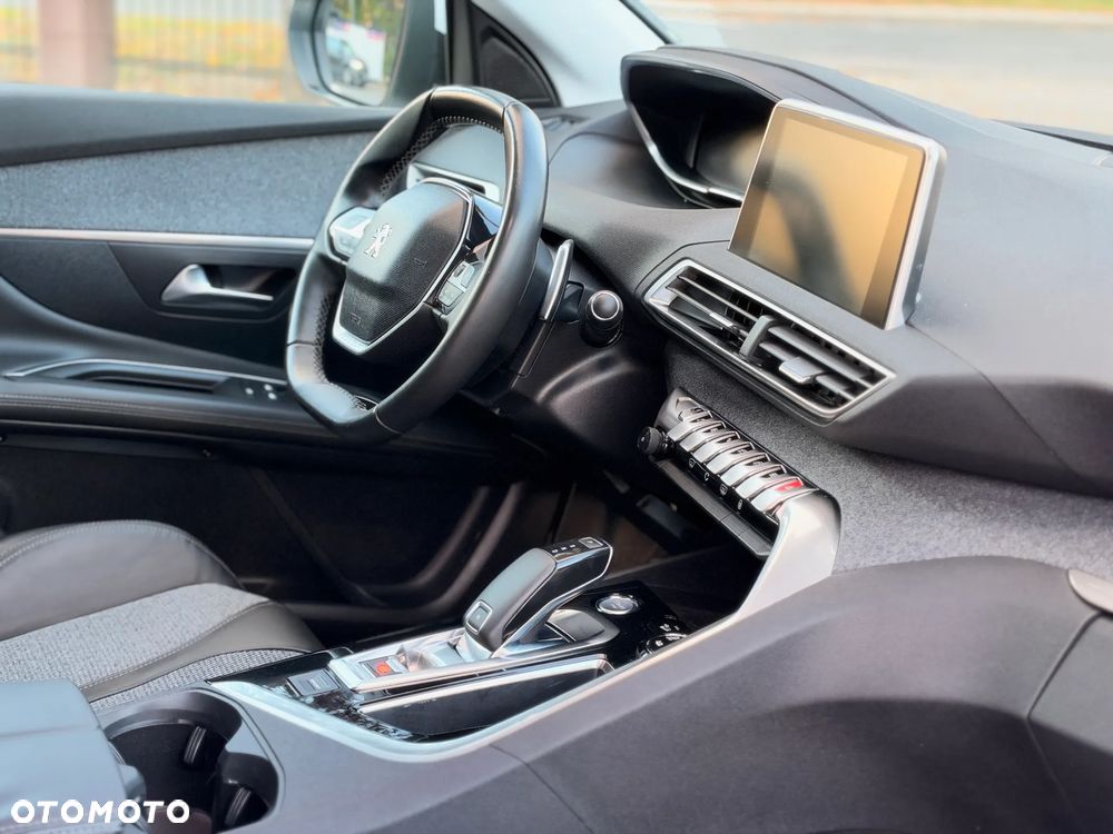 Peugeot 3008 1.2 PureTech Allure S&S EAT6 - 27