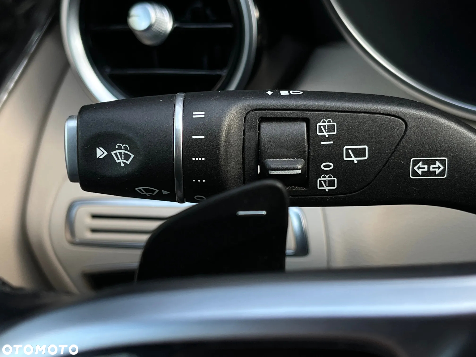 Mercedes-Benz Klasa C 300 e 9G-TRONIC - 17