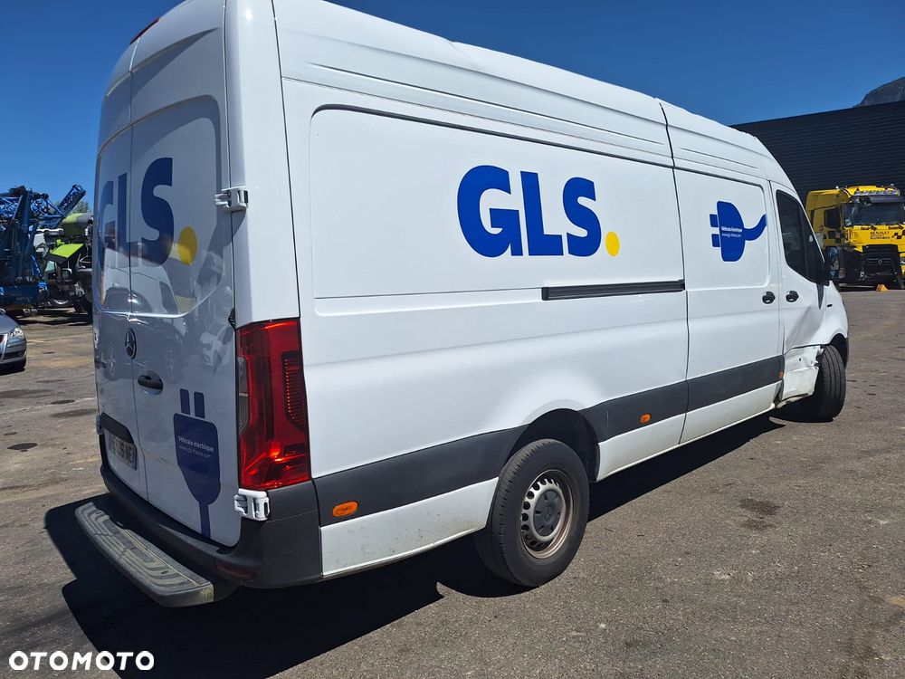 Mercedes-Benz Sprinter - 18