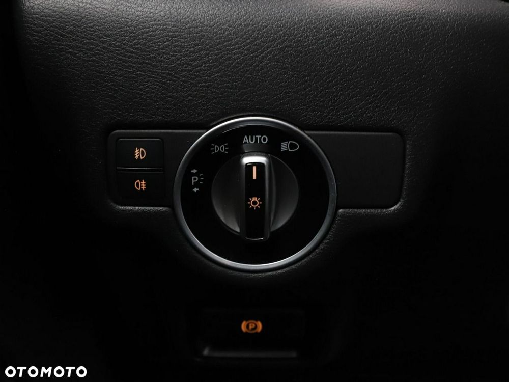 Infiniti Q30 1.5d - 32