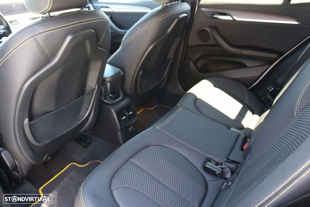 BMW X2 16 d sDrive Auto Pack 50 anos M - 43