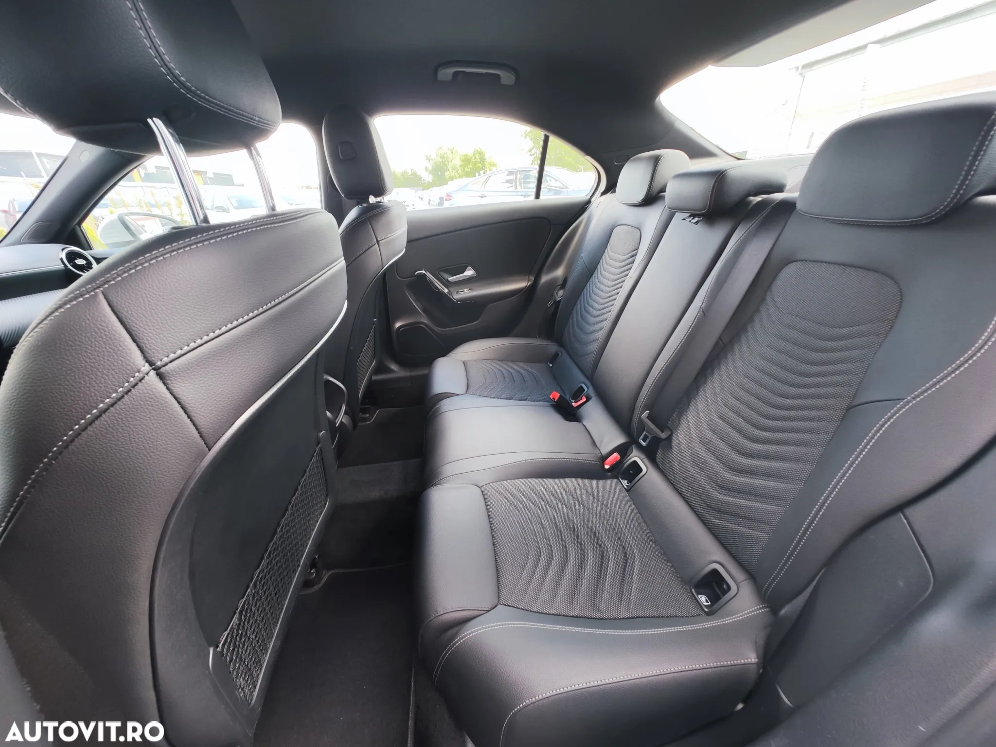 Mercedes-Benz A 180 d 7G-DCT - 13