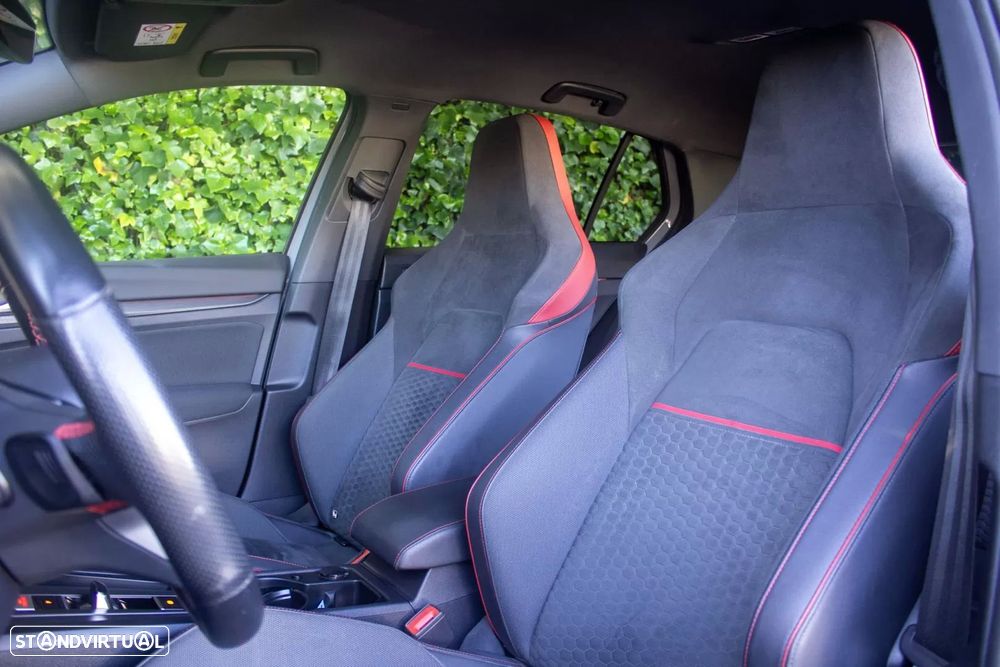 VW Golf 2.0 TSI GTI Clubsport DSG - 13