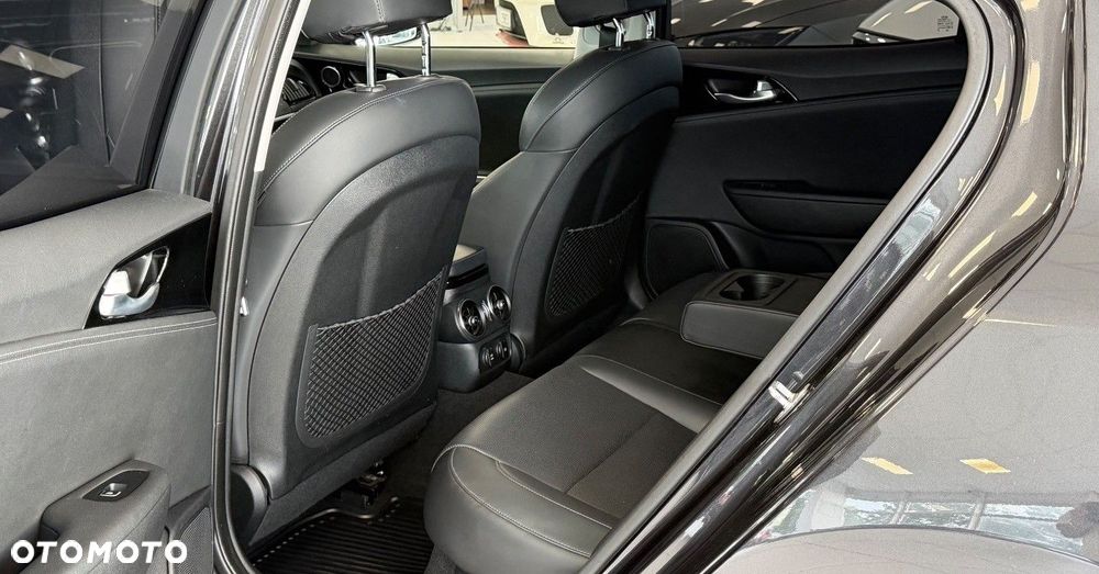 Kia Stinger 2.0 T-GDI GT Line - 9
