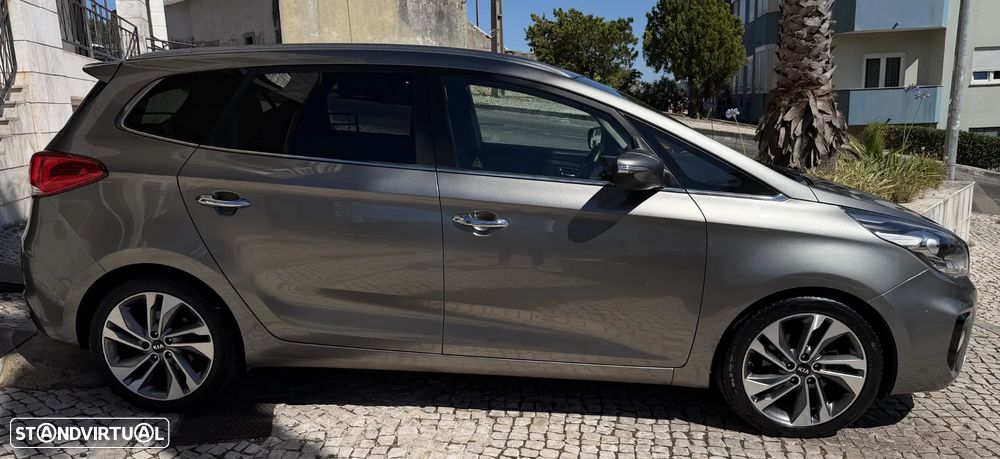 Kia Carens 1.7 CRDi ISG TX - 12