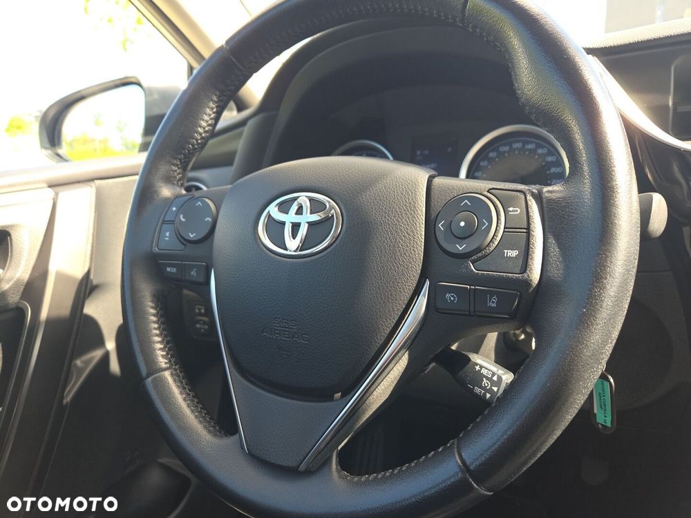 Toyota Corolla - 17