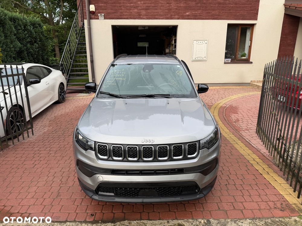 Jeep Compass - 8