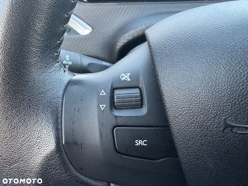 Peugeot 2008 PureTech 82 Urban Move - 17