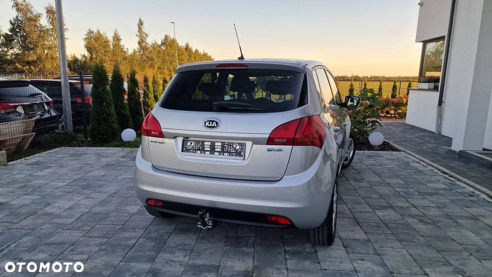 Kia Venga - 13