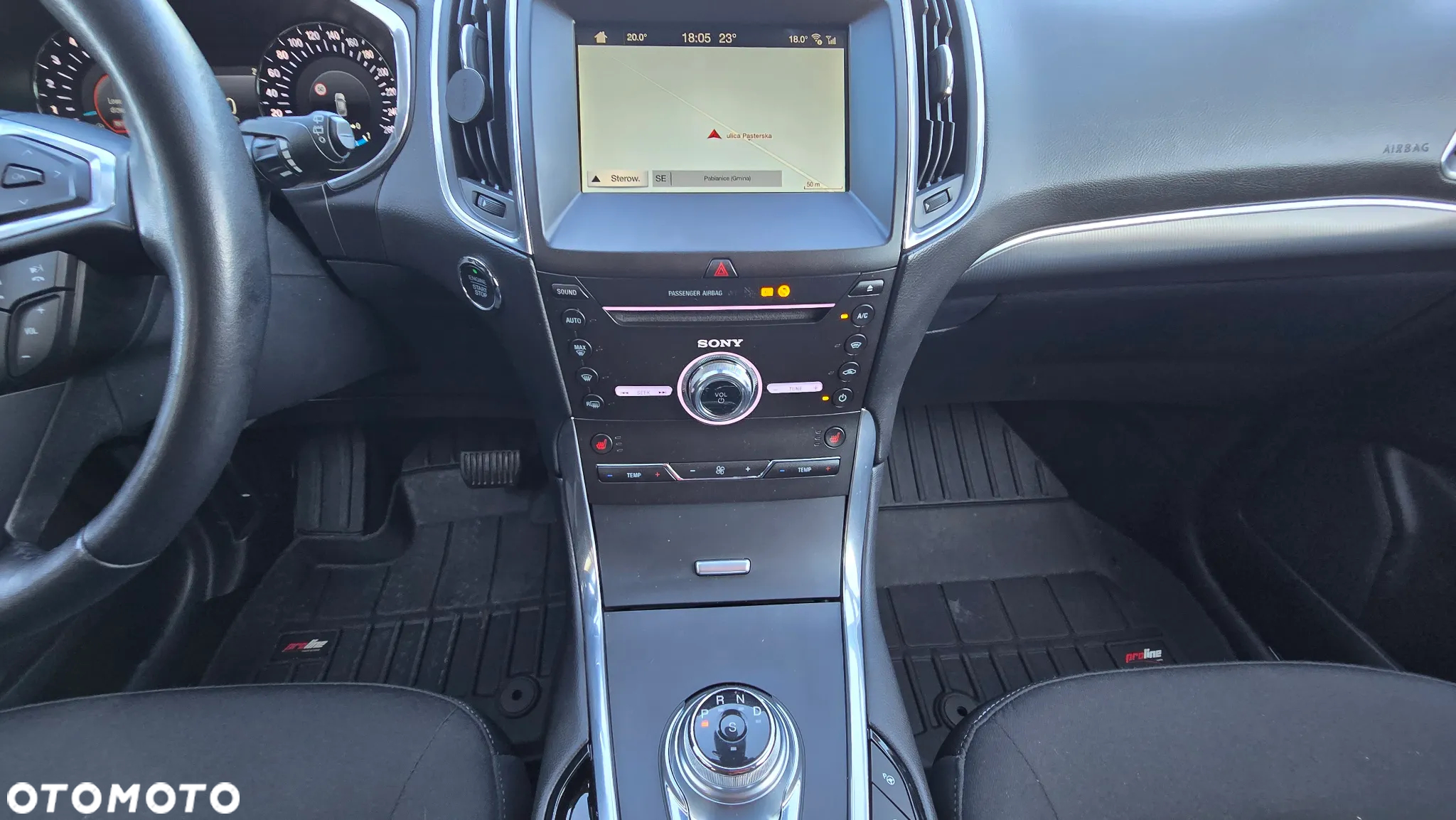Ford Galaxy - 34