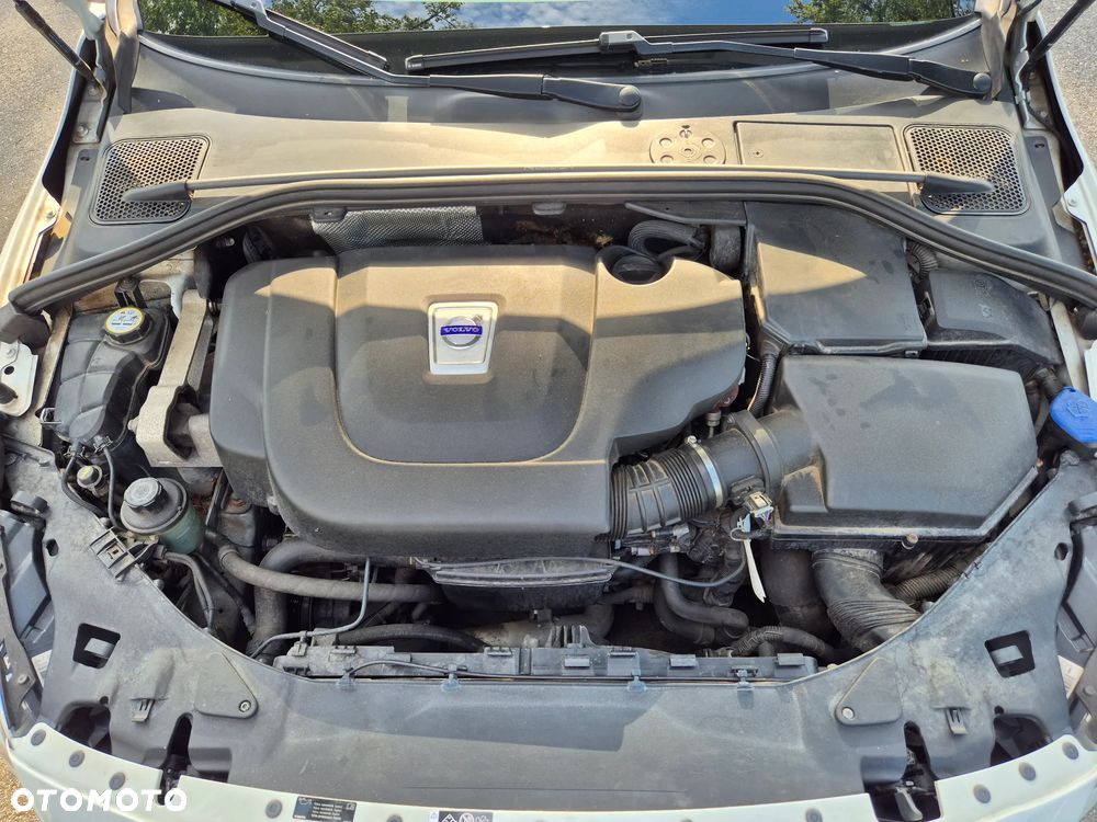 Volvo V60 D3 R-Design - 31