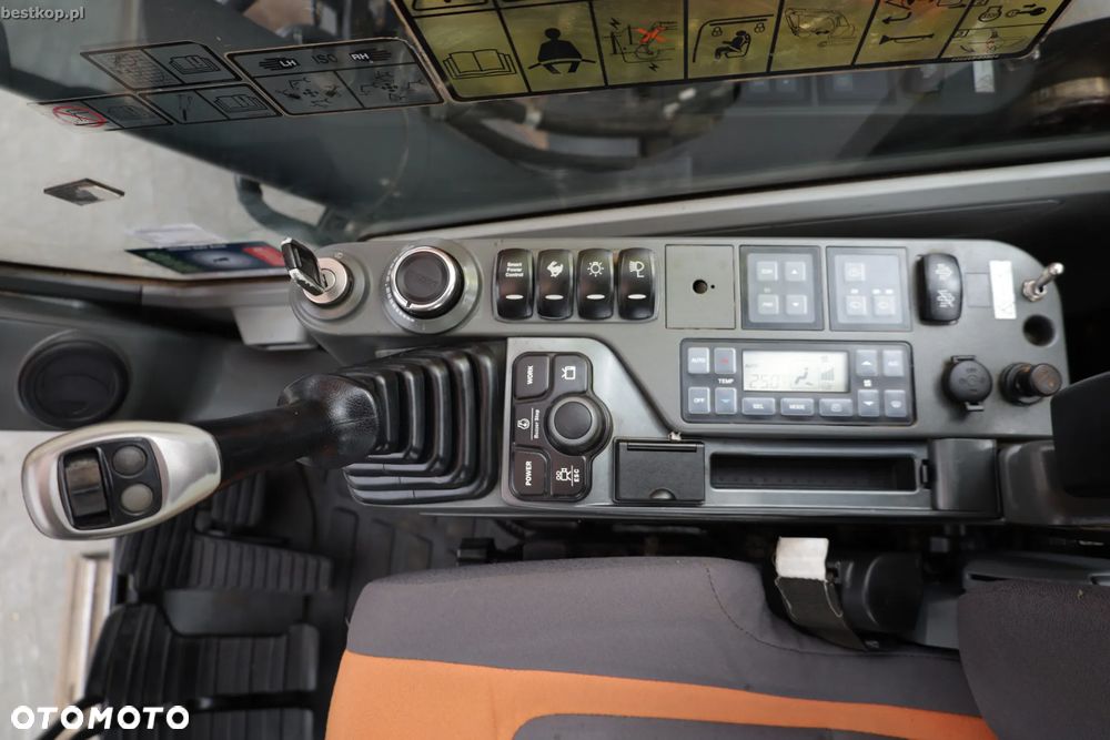 Doosan DX235LCR - 23