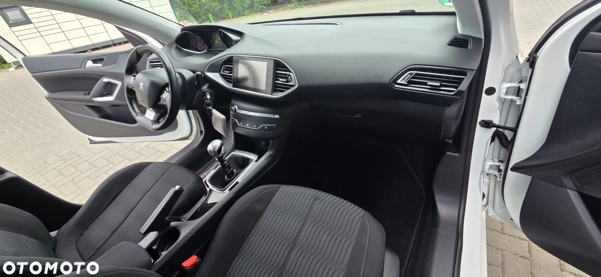 Peugeot 308 130 e-THP Stop & Start Allure - 38