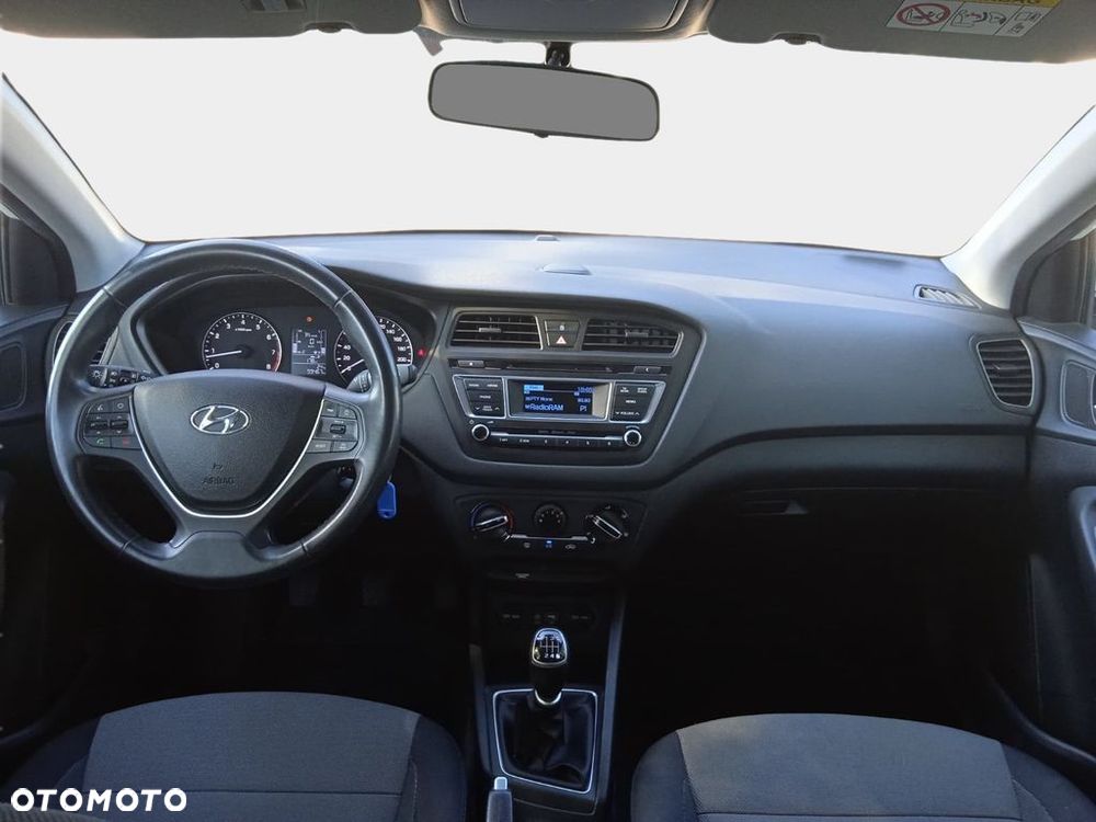 Hyundai i20 1.4 Comfort - 12