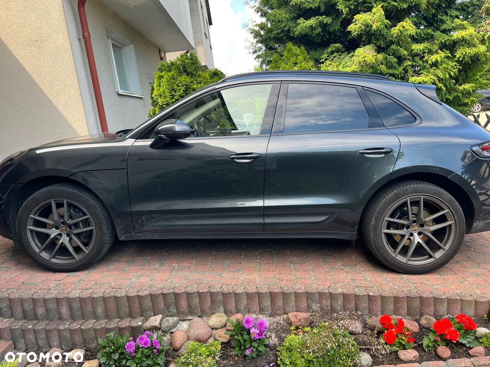Porsche Macan Standard - 1