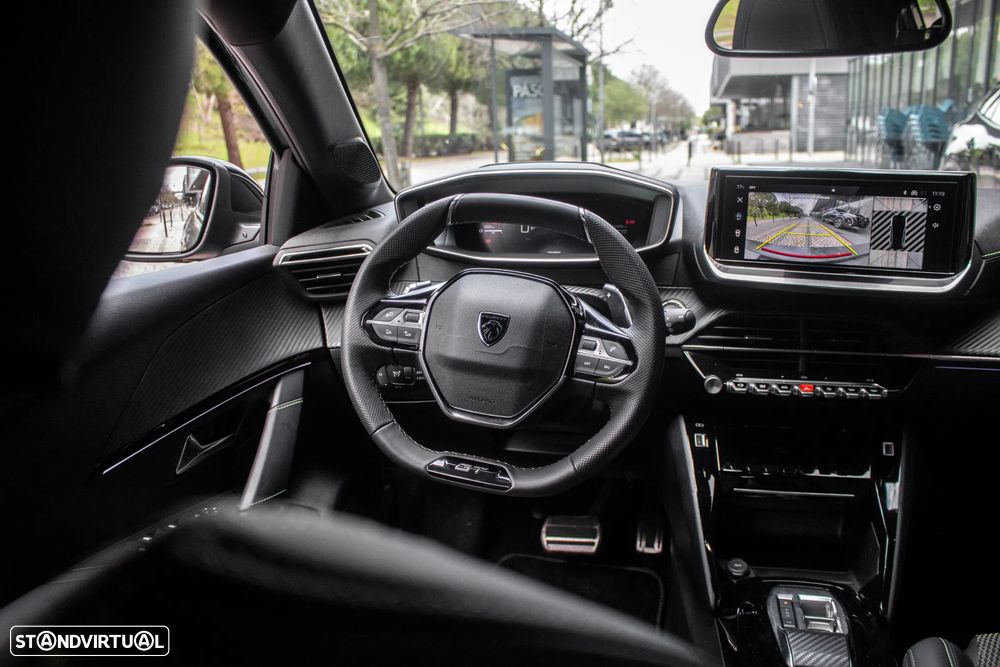 Peugeot 208 1.2 Hybrid GT e-DCS6 - 32