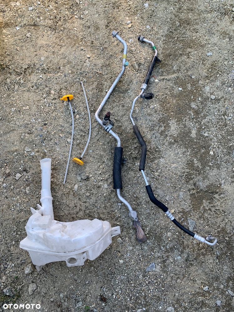 Mazda 2 DY DE DJ 3 BK BL BPBM 5 CR CW 6 gg Gy GH GJ GL cx-3 cx-30 cx-5 cx-7  zbiornik spryskiwaczy spryskiwacz zwykły xenon czujnik pompka zatyczka wężyki wszystkie Czesci - 22