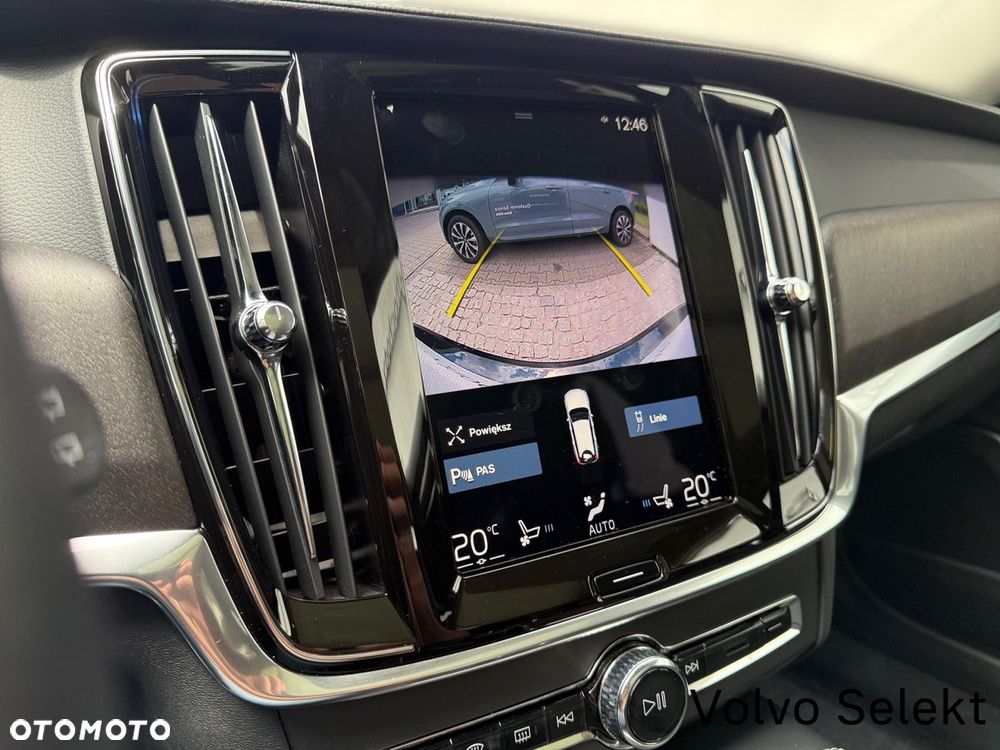 Volvo V90 Cross Country - 22