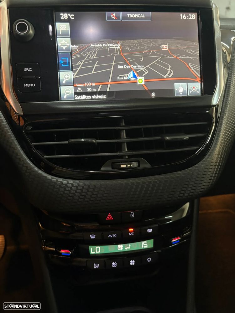 Peugeot 208 1.6 BlueHDi Allure - 12