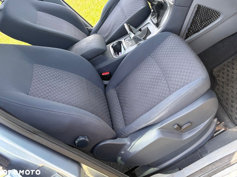 Ford Galaxy 2.0 Ghia - 11
