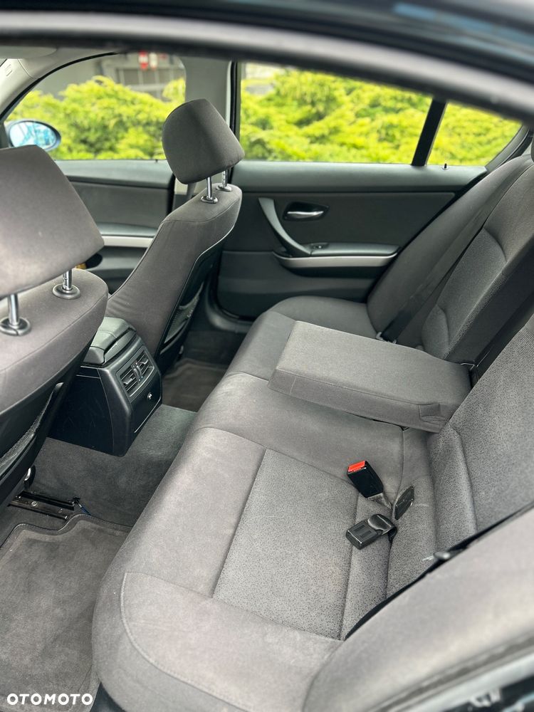 BMW Seria 3 318d - 6