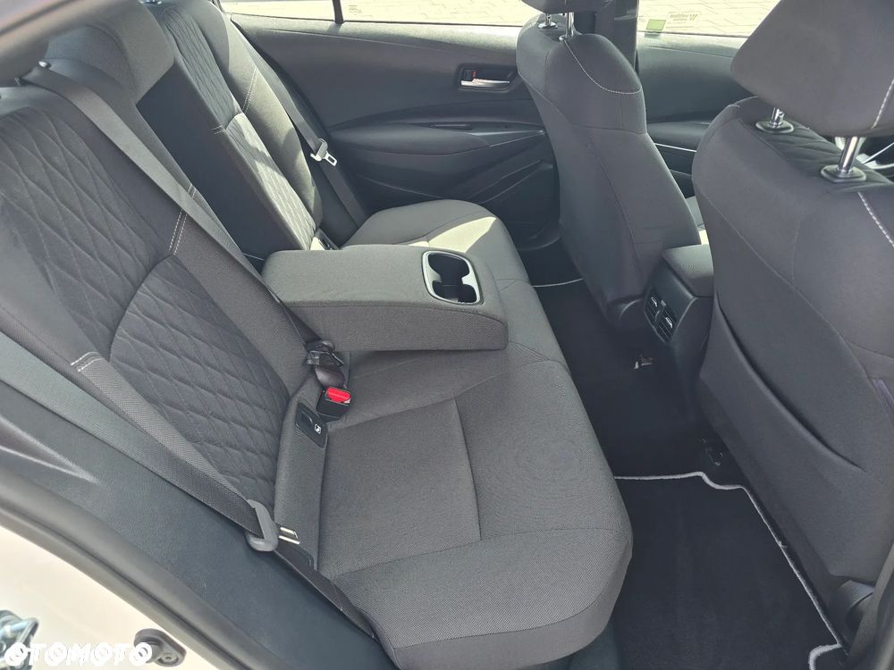 Toyota Corolla - 18