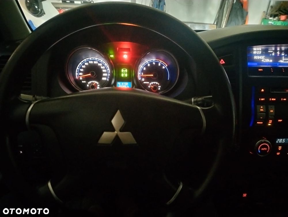 Mitsubishi Pajero 3.2 DID Invite - 9