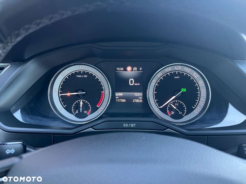 Skoda Superb 2.0 TDI Ambition DSG - 10