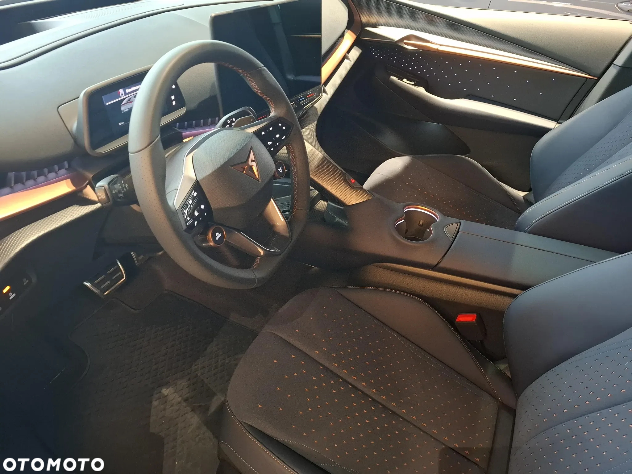 Cupra Tavascan 82kWh 4Drive VZ - 7