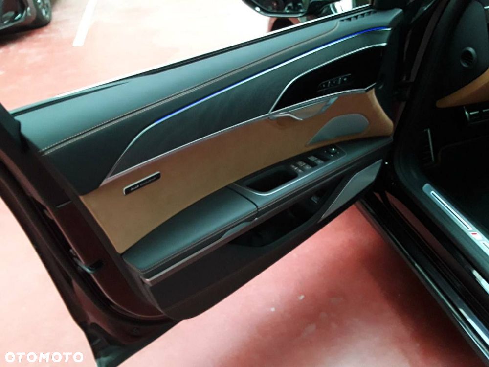 Audi S8 TFSI quattro tiptronic - 11