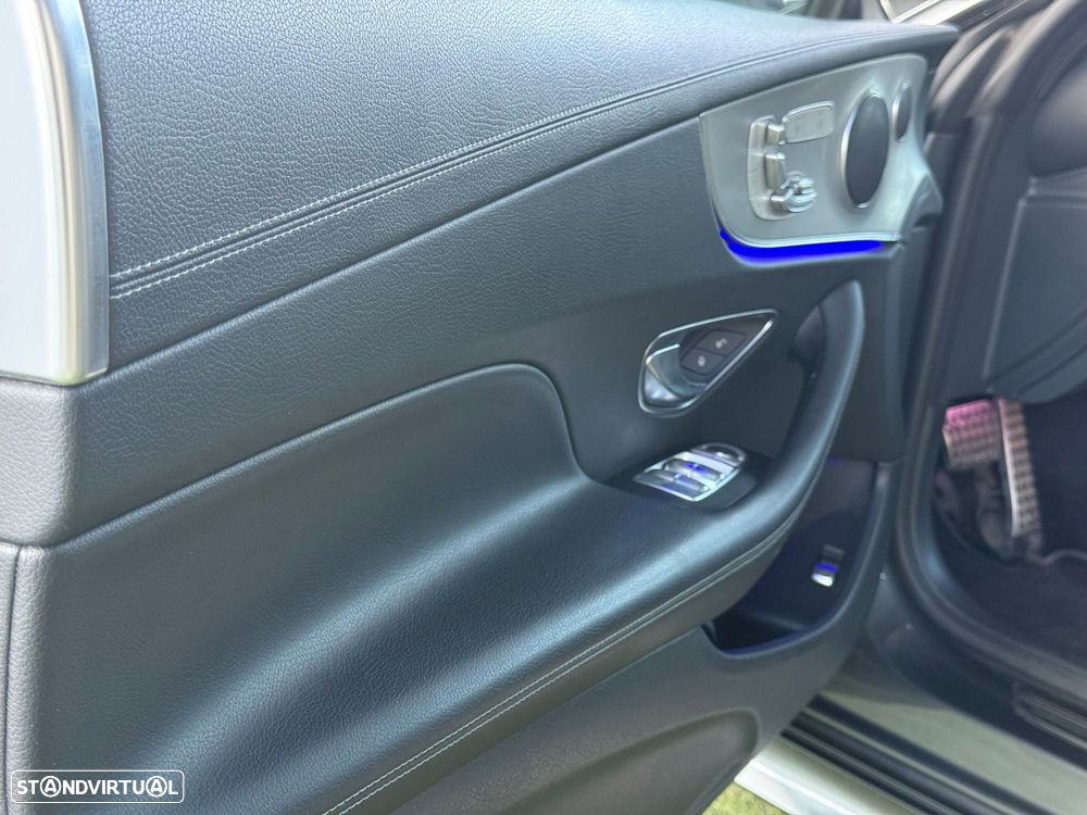 Mercedes-Benz E 220 d Coupe 9G-TRONIC AMG Line - 42