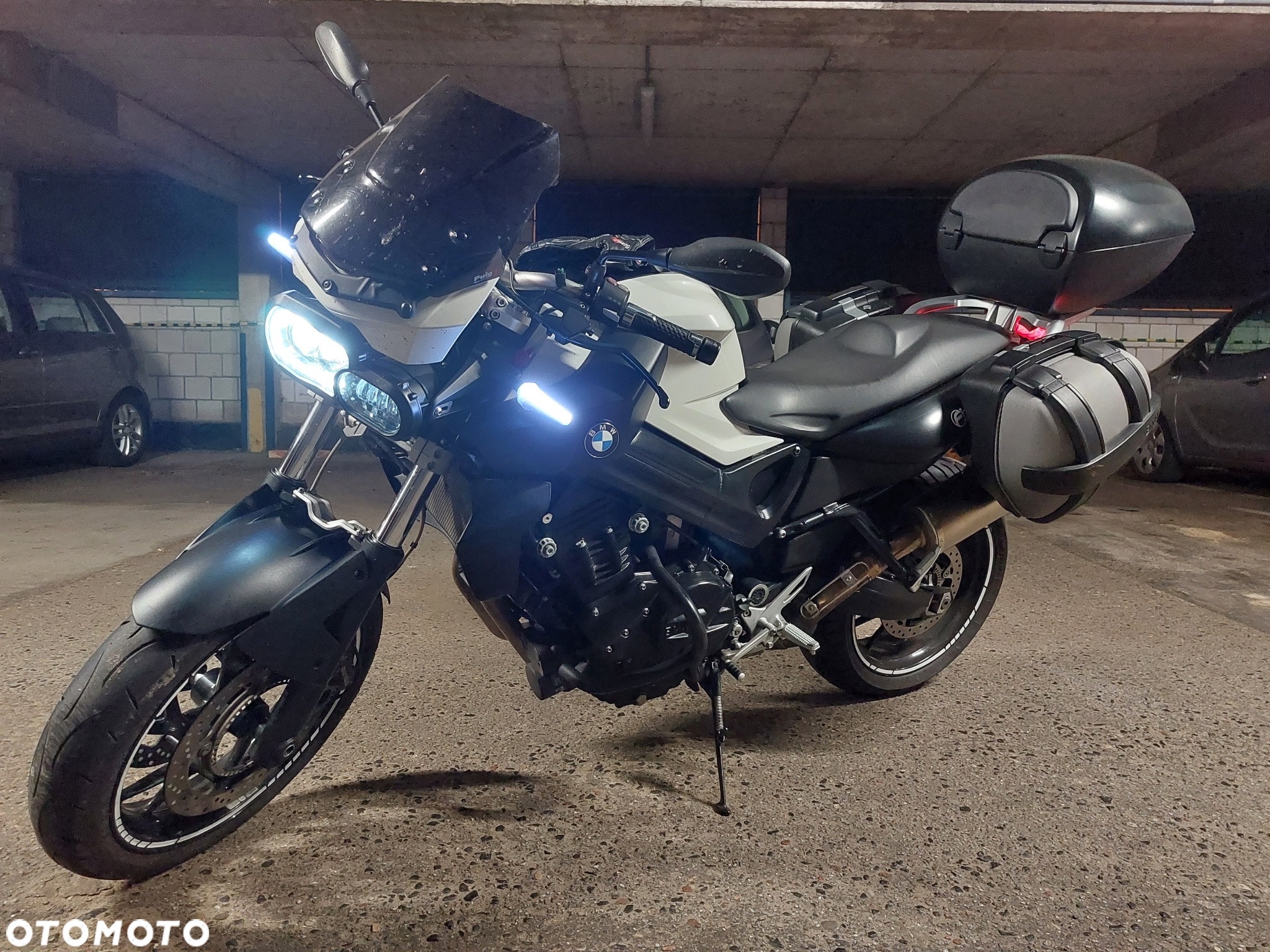 BMW F - 15