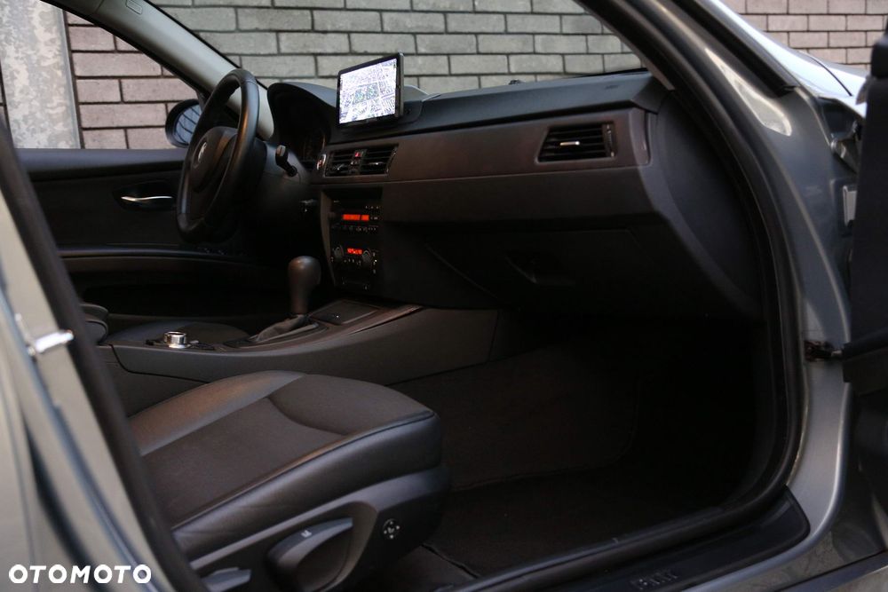 BMW Seria 3 - 25