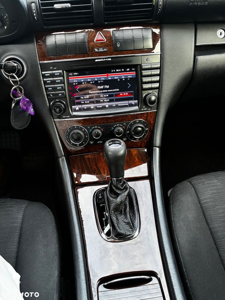 Mercedes-Benz Klasa C 180 Kompressor Automatik Classic Sport Edition - 17
