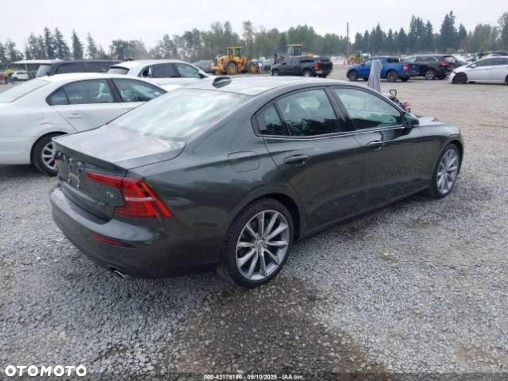 Volvo S60 - 4