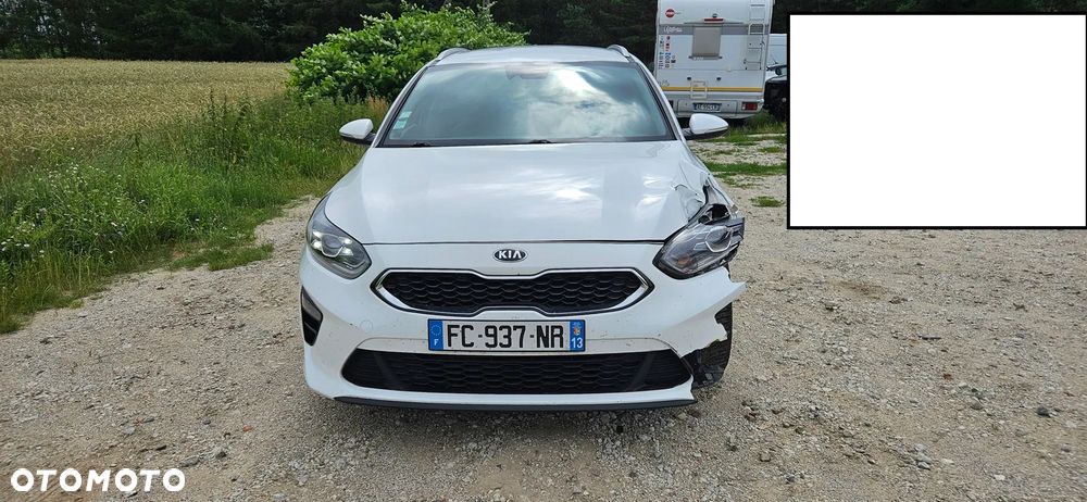 Kia Ceed - 4