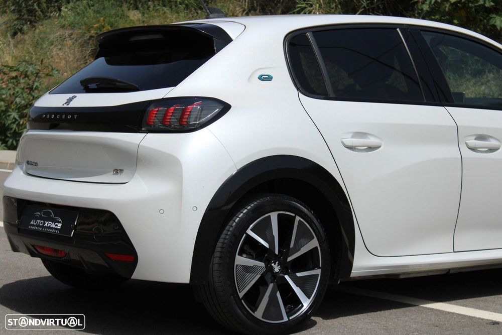 Peugeot e-208 50 kWh GT Pack - 19