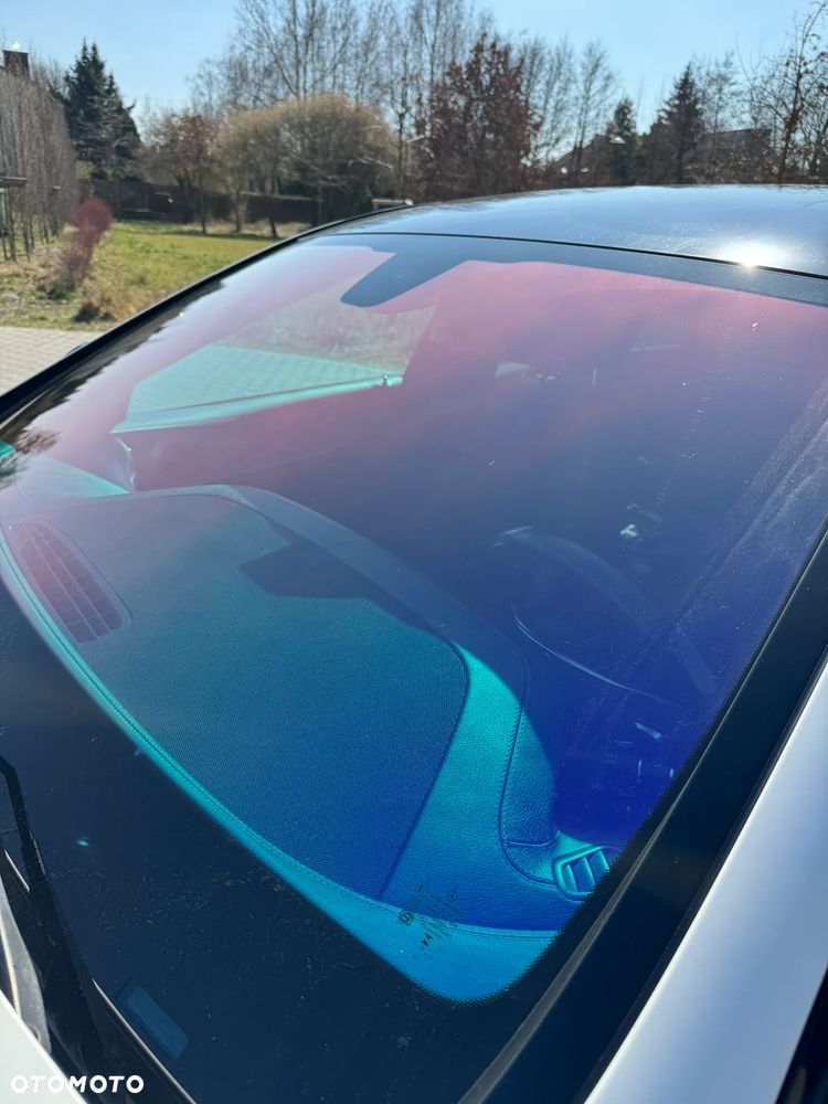 Mercedes-Benz Klasa E 220 d 4-Matic 9G-TRONIC - 19