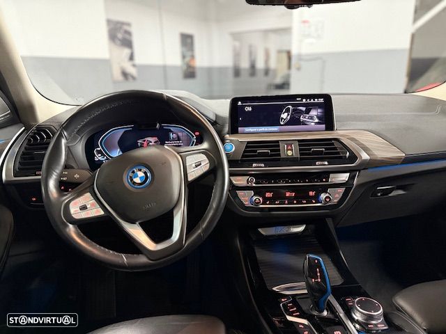 BMW iX3 M Sport Impressive - 8